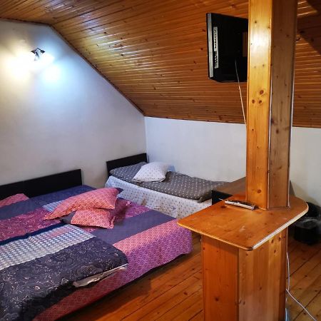 Enjoy Hostel Cluj-Napoca Exteriör bild