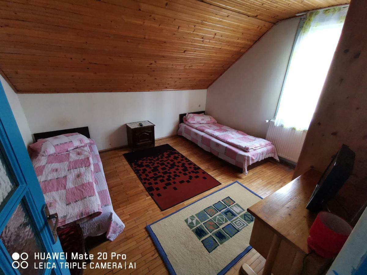 Enjoy Hostel Cluj-Napoca Exteriör bild